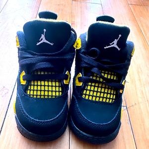 - Air Jordan Thunder 4